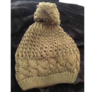 Chunky knit POM POM beanie